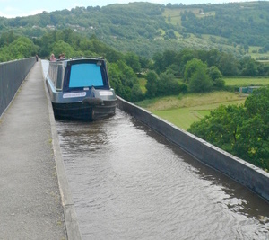 Crossing the Pontcysyllte Aqueduct