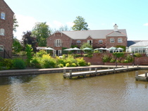 Uk canal boat holidays